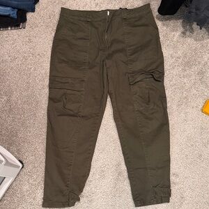 H&M Womens Khaki Cargo Pants